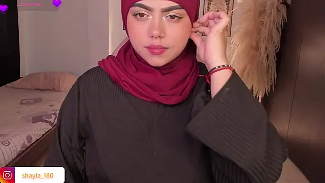 shayla 18 online show from March 27, 2026, 7:35 pm