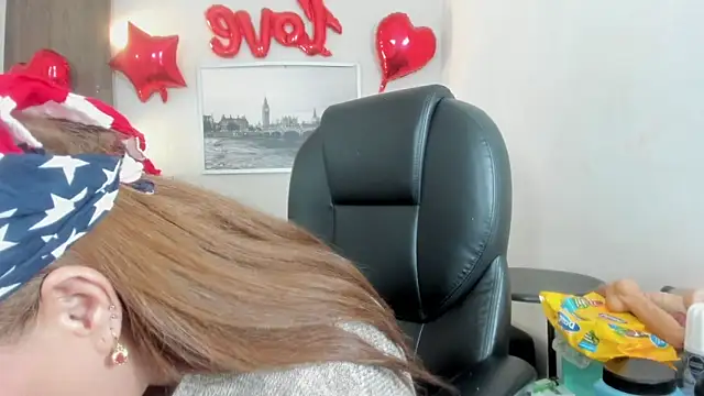 Snapshot of Cheryl_JONES chatting on February 26, 2026, 6:01 am Cheryl JONES online show from February 26, 2026, 6:01 am