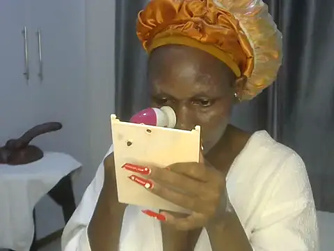 East queen online show from March 3, 2025, 3:09 pm