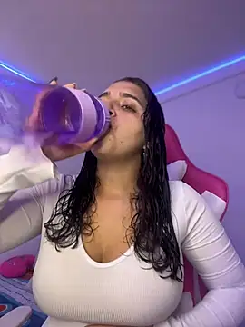 Alicia Ruiz online show from February 19, 2026, 6:04 pm