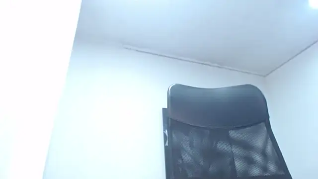 camilleDiaz16 online show from March 28, 2026, 8:30 pm