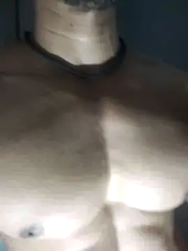 Snapshot of rounakhunk chatting on April 4, 2026, 6:05 pm rounakhunk online show from April 4, 2026, 6:05 pm