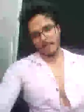 Snapshot of rounakhunk chatting on April 27, 2026, 9:29 am rounakhunk online show from April 27, 2026, 9:29 am