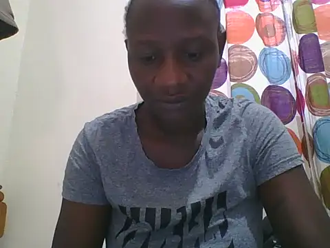 Snapshot of SilentQueen93 chatting on March 8, 2026, 6:39 am SilentQueen93 online show from March 8, 2026, 6:39 am