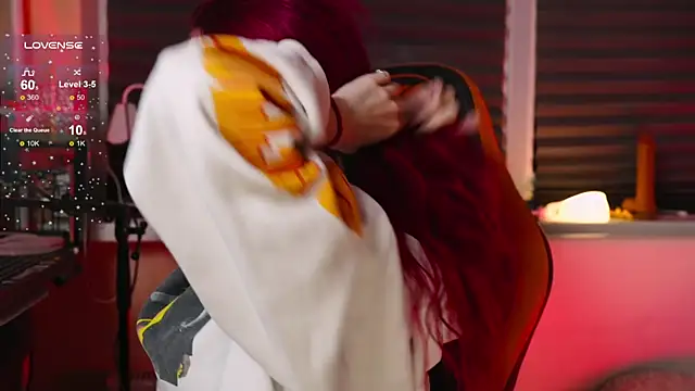 BlueCherryy online show from October 13, 2025, 5:57 pm