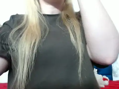 Snapshot of 69liamilk69 chatting on December 26, 2024, 3:27 am 69liamilk69 online show from December 26, 2024, 3:27 am