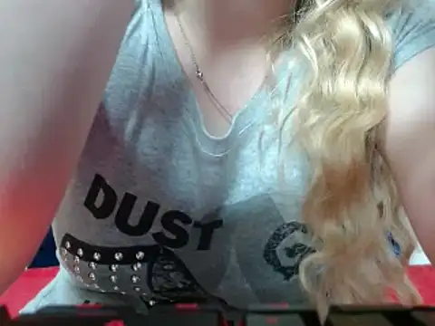 Snapshot of 69liamilk69 chatting on December 28, 2024, 3:37 am 69liamilk69 online show from December 28, 2024, 3:37 am