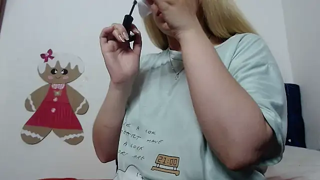 Snapshot of 69liamilk69 chatting on October 5, 2025, 8:34 am 69liamilk69 online show from October 5, 2025, 8:34 am