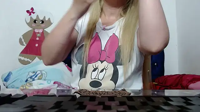 69liamilk69 online show from November 13, 2025, 4:44 am