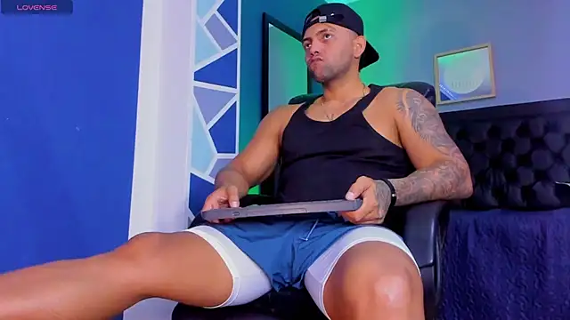 alex oficial online show from October 16, 2025, 4:24 am