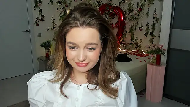 MiracleCurly online show from March 8, 2026, 10:08 am