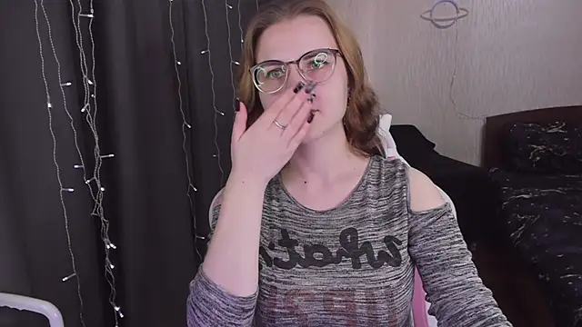 MissBrightShine online show from March 21, 2025, 10:17 am