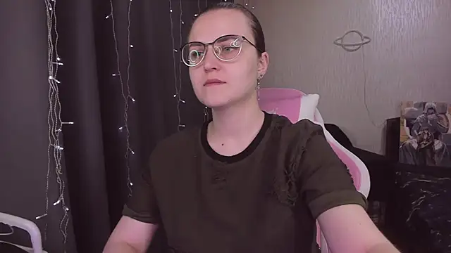 MissBrightShine online show from October 22, 2025, 10:26 am