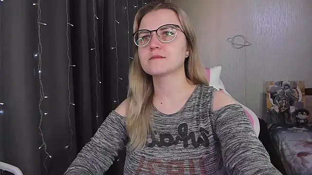 MissBrightShine online show from March 20, 2026, 1:16 pm