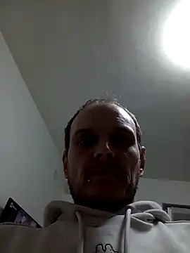 Snapshot of Ilovesquirt84 chatting on May 11, 2026, 2:50 am Ilovesquirt84 online show from May 11, 2026, 2:50 am