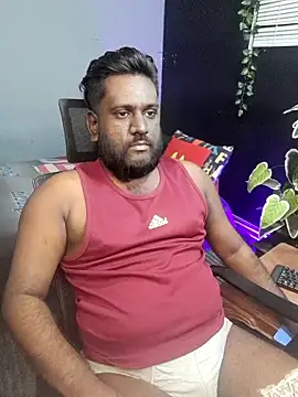 Rayansmith  online show from October 28, 2025, 10:12 pm