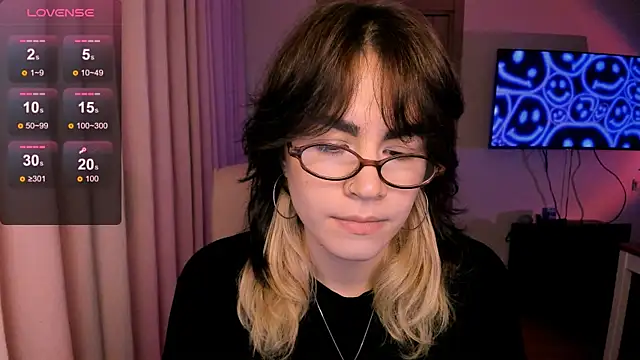 Snapshot of _selectrra chatting on January 23, 2025, 2:39 pm  selectrra online show from January 23, 2025, 2:39 pm