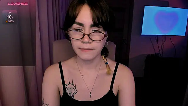 Snapshot of _selectrra chatting on January 29, 2025, 2:10 pm  selectrra online show from January 29, 2025, 2:10 pm