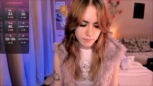 Snapshot of _selectrra chatting on December 4, 2025, 6:49 pm selectrra online show from December 4, 2025, 6:49 pm