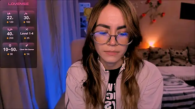 Snapshot of _selectrra chatting on February 6, 2026, 8:23 pm selectrra online show from February 6, 2026, 8:23 pm