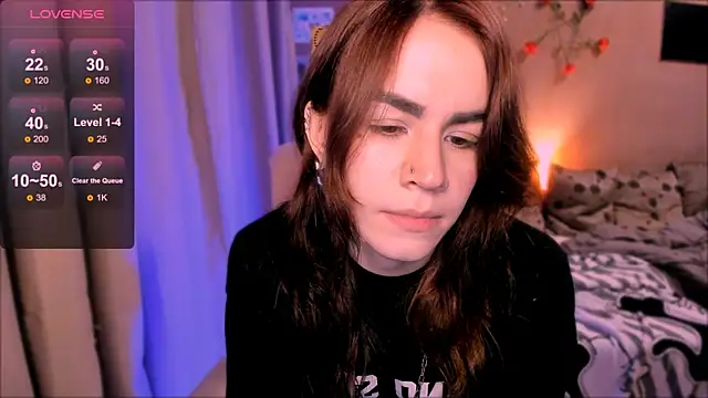 Snapshot of _selectrra chatting on February 19, 2026, 5:20 pm selectrra online show from February 19, 2026, 5:20 pm