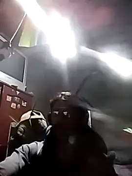 Snapshot of davidatration15 chatting on January 14, 2025, 4:36 am davidatration15 online show from January 14, 2025, 4:36 am