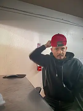 Snapshot of PeterGrandee chatting on March 6, 2025, 5:54 pm PeterGrandee online show from March 6, 2025, 5:54 pm