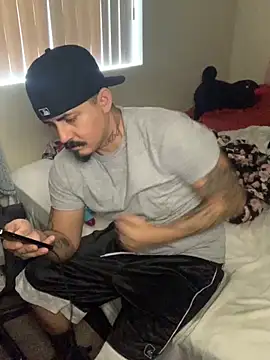 Snapshot of PeterGrandee chatting on September 18, 2025, 4:31 pm PeterGrandee online show from September 18, 2025, 4:31 pm