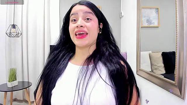 Paula Desousa online show from July 2, 2026, 1:27 am