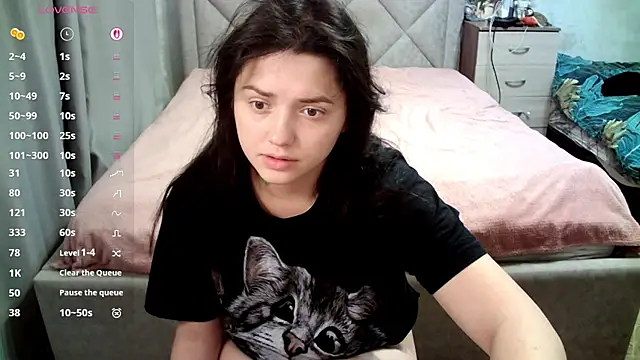 Snapshot of juliettkalen chatting on July 6, 2026, 2:30 am juliettkalen online show from July 6, 2026, 2:30 am