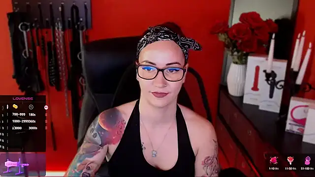 Snapshot of _Jane_Warren_ chatting on March 13, 2025, 2:33 pm  Jane Warren  online show from March 13, 2025, 2:33 pm