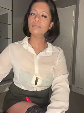 RoseMelanie online show from February 11, 2025, 5:07 pm