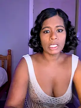 RoseMelanie online show from October 12, 2025, 7:18 am