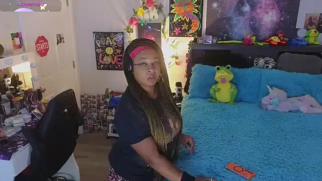 temptressbeauty24 online show from September 29, 2025, 6:02 pm