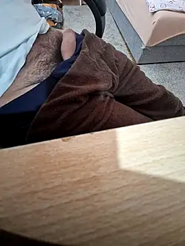 hairy18888 online show from April 21, 2026, 7:14 am