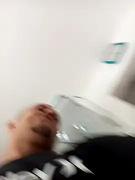 emrehliug12 online show from September 12, 2025, 4:40 pm