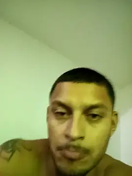 emrehliug12 online show from April 13, 2026, 6:19 am