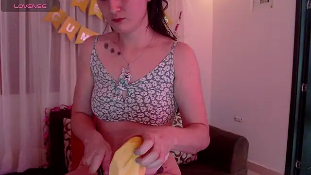 AlissonnFoxx online show from February 23, 2025, 1:57 am