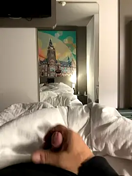 neugrg online show from October 6, 2025, 10:07 pm