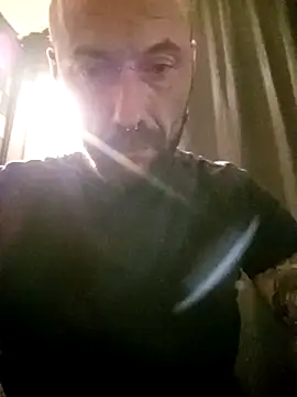 Snapshot of PIercingBoy38 chatting on November 28, 2025, 9:39 pm PIercingBoy38 online show from November 28, 2025, 9:39 pm