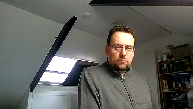 Snapshot of rdewaard81 chatting on October 8, 2025, 7:39 am rdewaard81 online show from October 8, 2025, 7:39 am