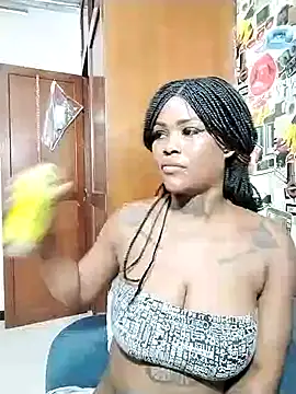 Snapshot of Alissamore3 chatting on February 6, 2025, 6:08 am Alissamore3 online show from February 6, 2025, 6:08 am