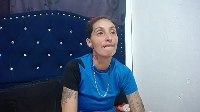 anyu1306 online show from December 19, 2024, 1:51 pm