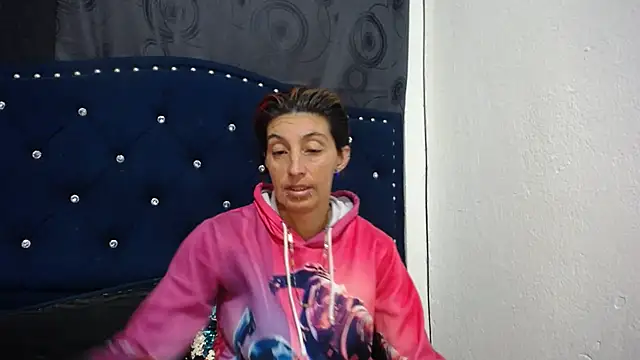 anyu1306 online show from January 18, 2025, 5:10 am