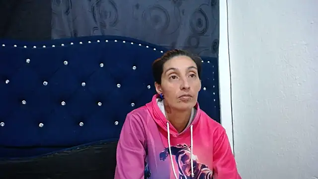 anyu1306 online show from January 18, 2025, 11:21 am