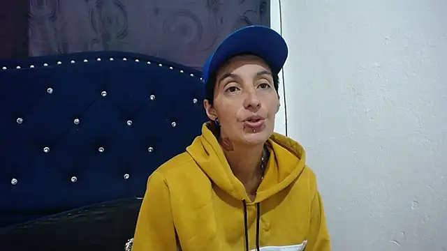 anyu1306 online show from January 31, 2025, 6:14 pm