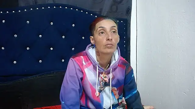 anyu1306 online show from February 12, 2025, 7:44 am