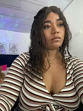 Snapshot of NanaRose77 chatting on March 21, 2025, 4:49 am NanaRose77 online show from March 21, 2025, 4:49 am
