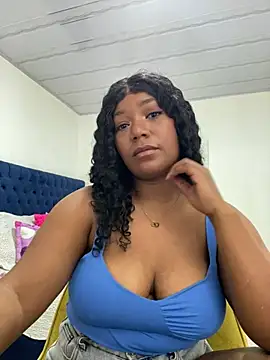 Snapshot of NanaRose77 chatting on May 1, 2026, 4:44 pm NanaRose77 online show from May 1, 2026, 4:44 pm