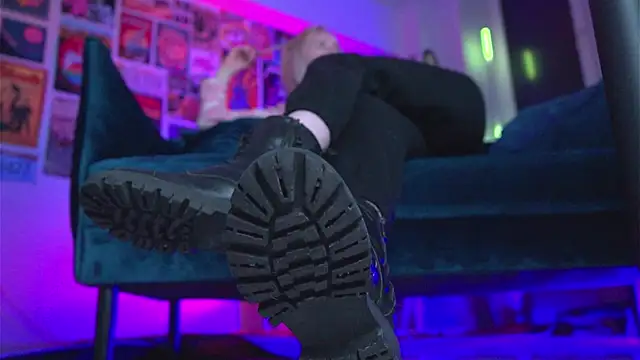 Snapshot of ReiYosimoto chatting on January 6, 2025, 5:59 pm ReiYosimoto online show from January 6, 2025, 5:59 pm